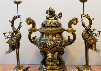 Bộ Đỉnh Hạc Đồng Cho Nhà Thờ Họ